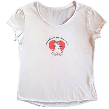 Camiseta o amor verdadeiro tem quatro patas e um focinho